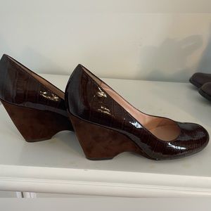 Women’s brown dress wedge shoe